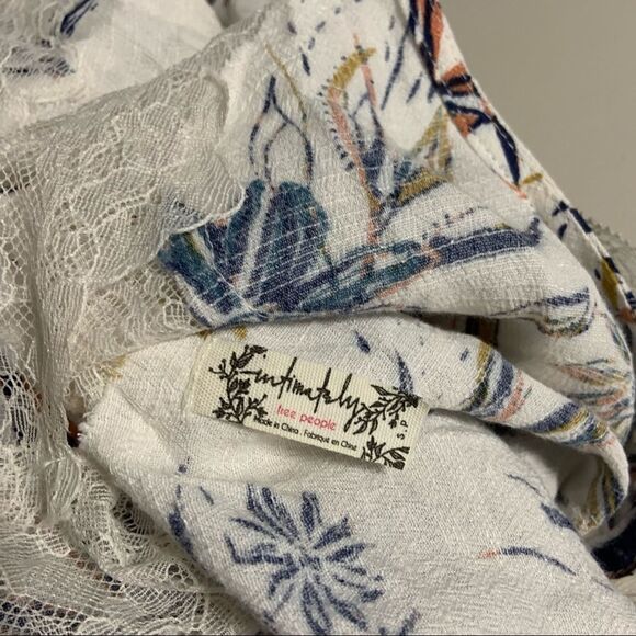 🆕 Intimately Free People Women's White Bell Flower Double-v Tunic - Picture 5 of 8